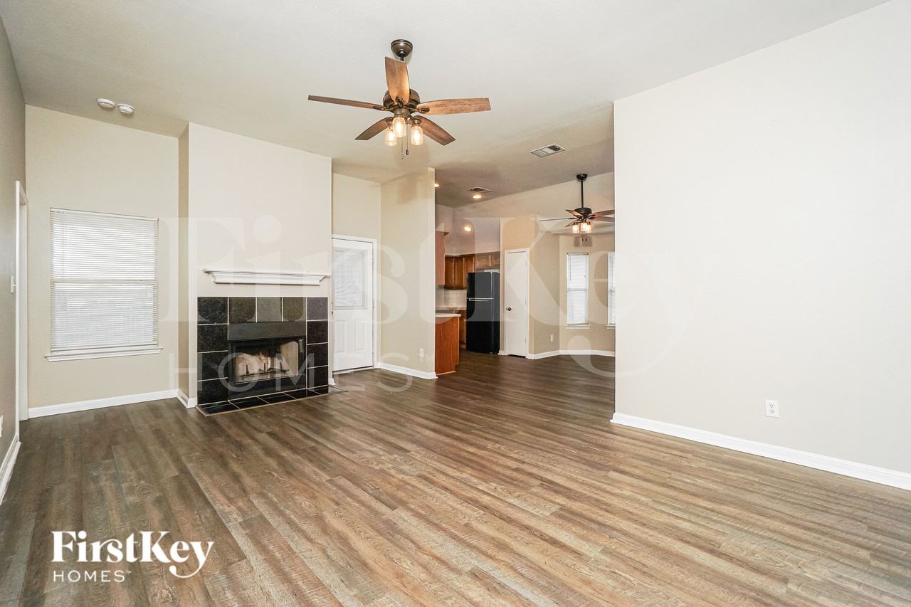 8422 Cherisse Dr - Photo 3 of 19