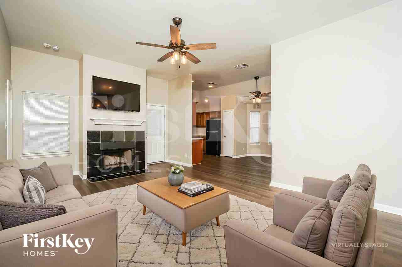 8422 Cherisse Dr - Photo 4 of 19
