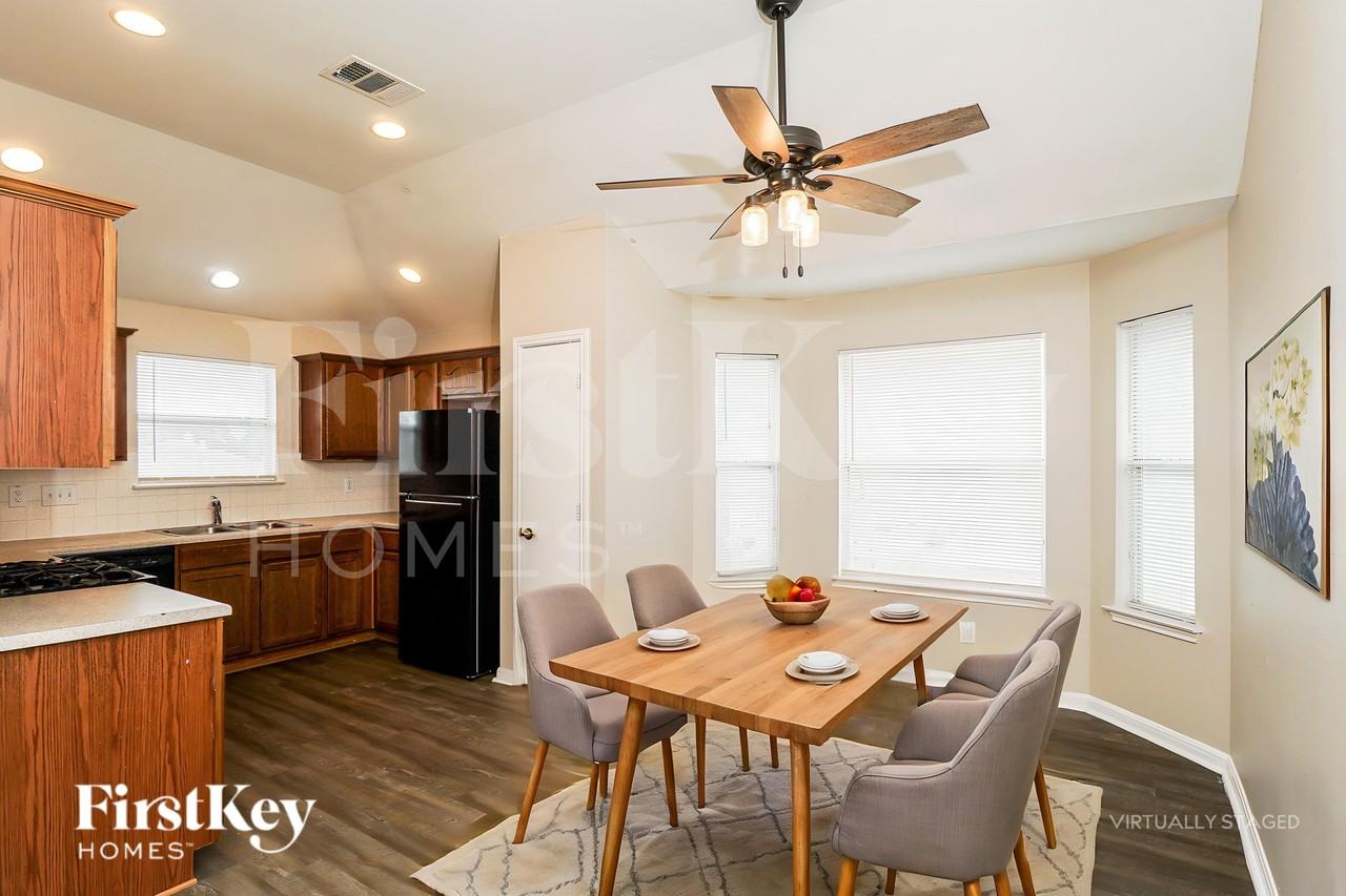 8422 Cherisse Dr - Photo 7 of 19
