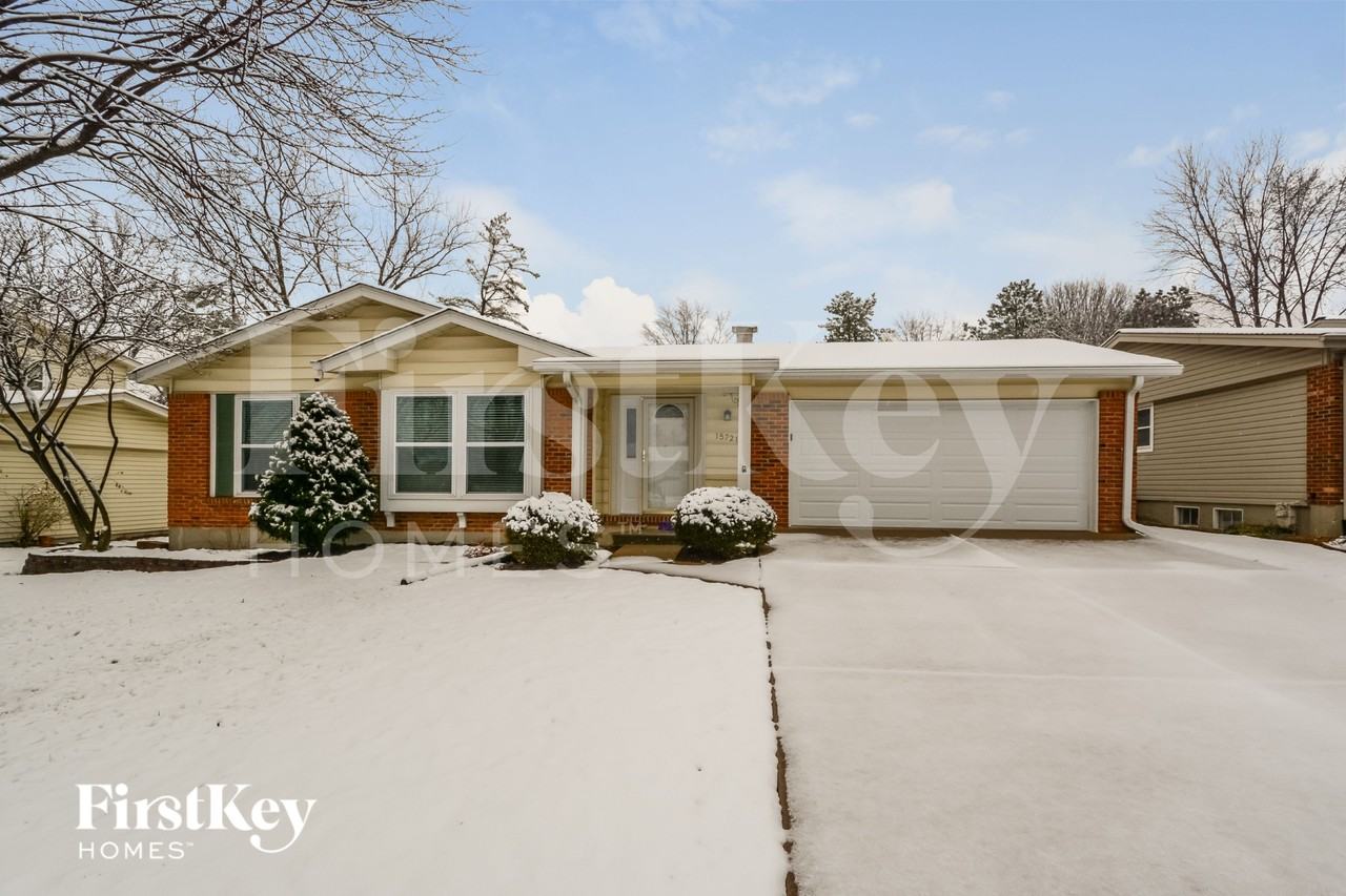 15721 Hill House Rd - Photo 3 of 16