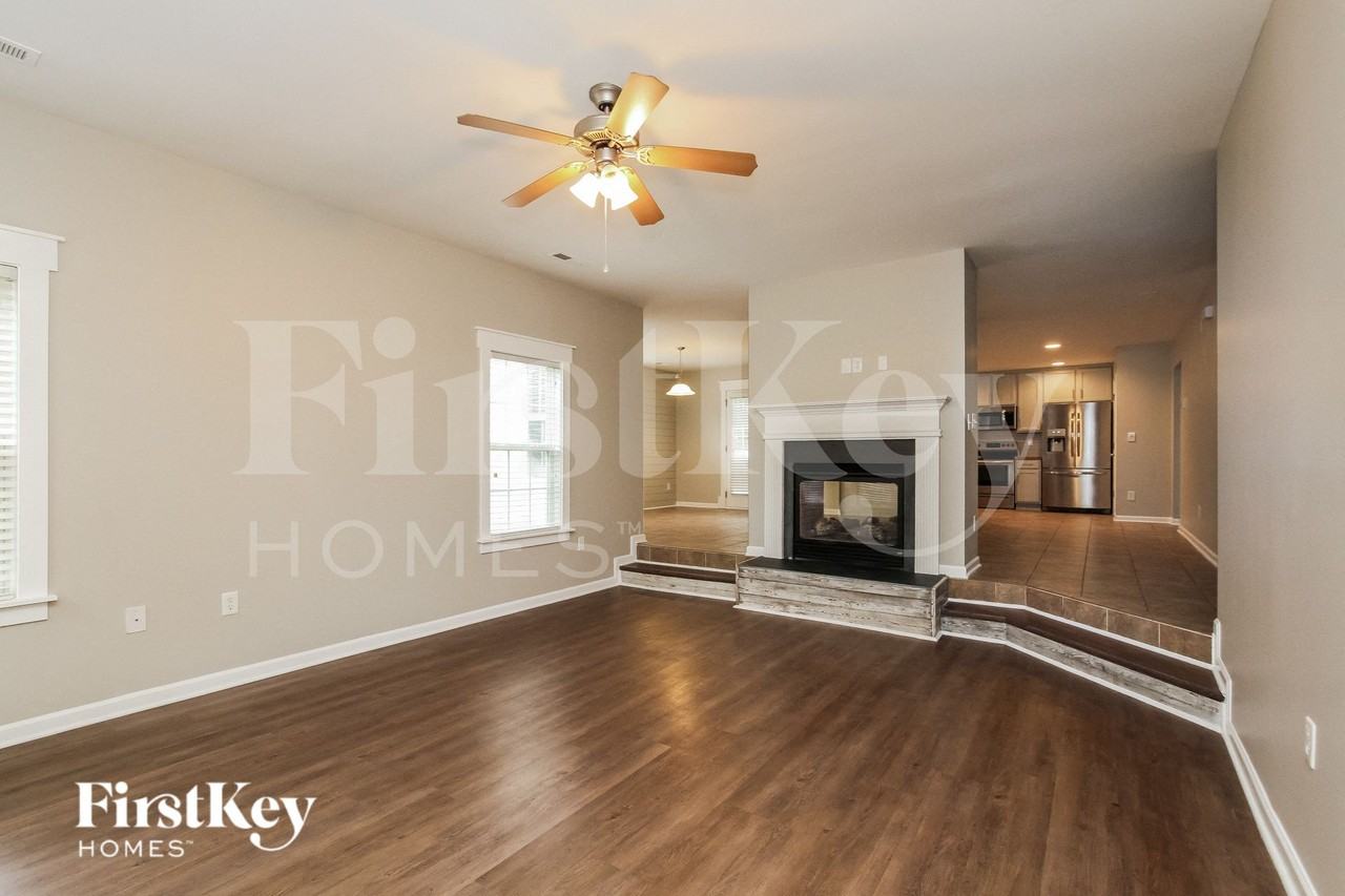 7671 W Berkeley Rd - Photo 2 of 14