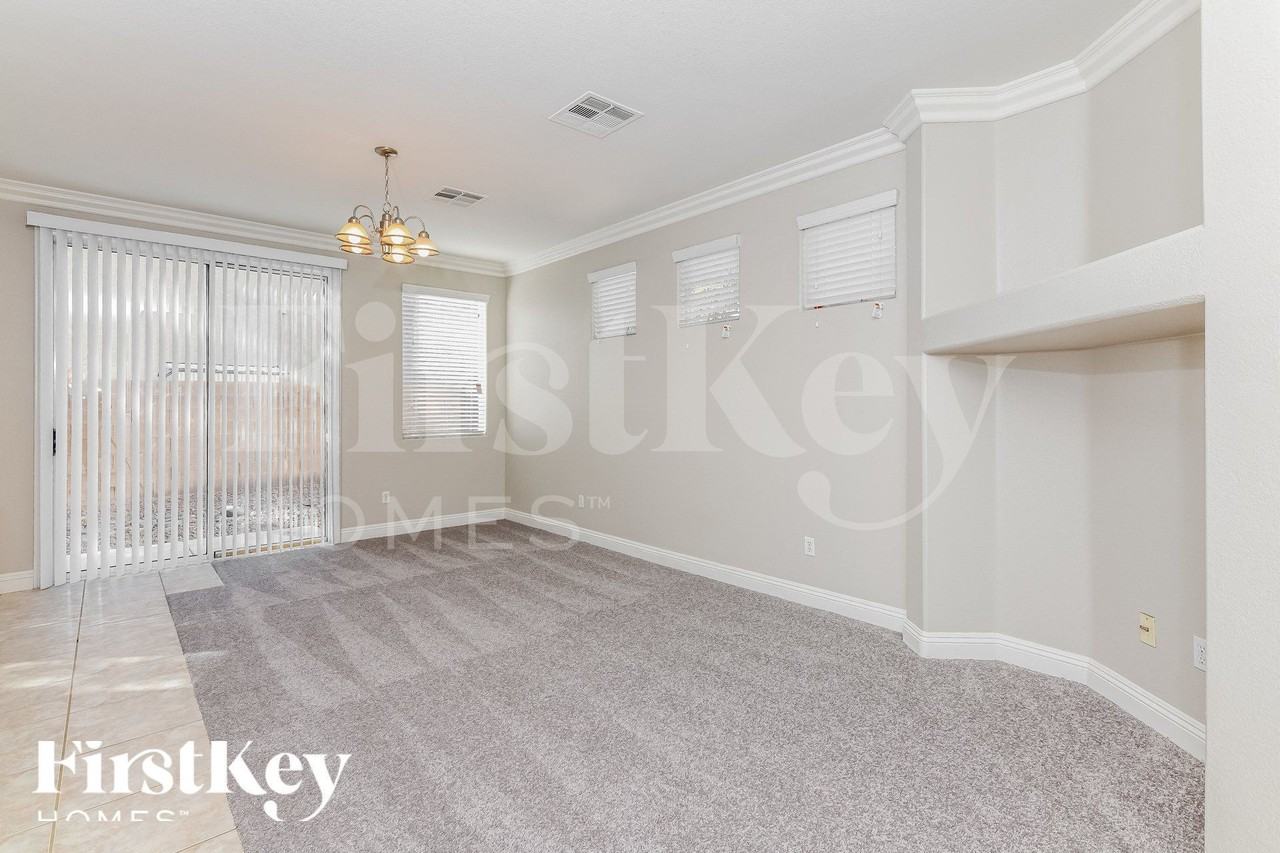 9553 Parker Springs Ct - Photo 2 of 15