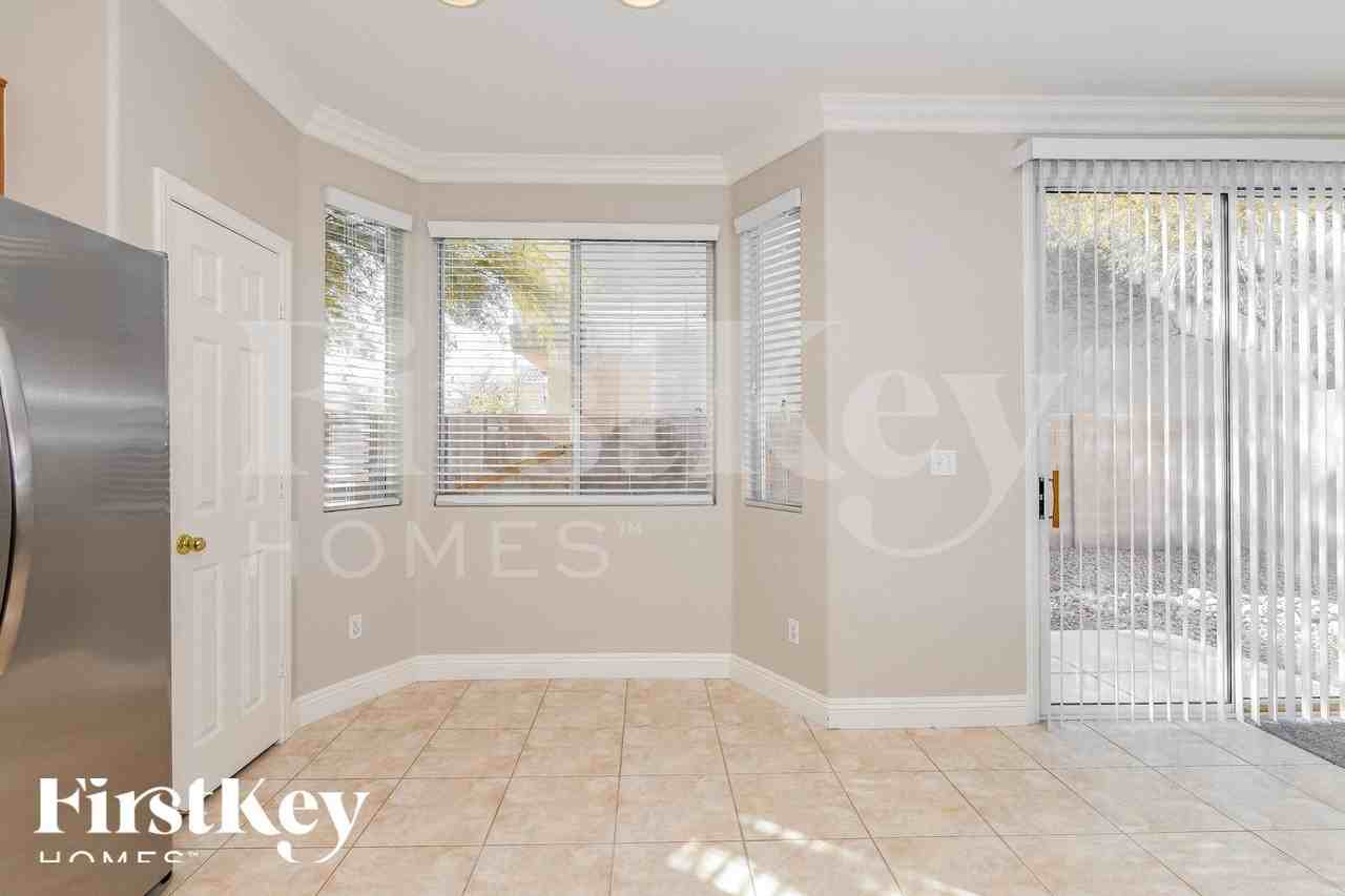9553 Parker Springs Ct - Photo 4 of 15