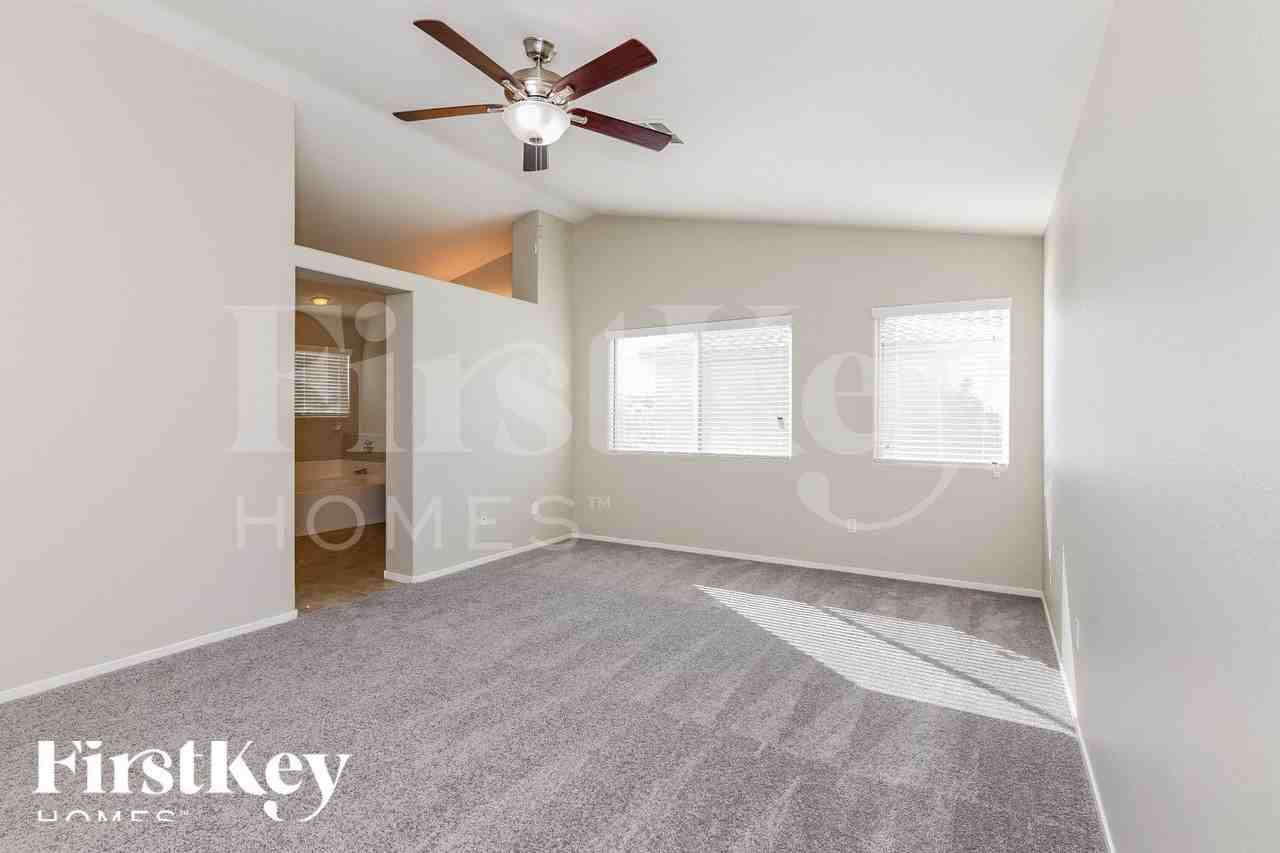 9553 Parker Springs Ct - Photo 7 of 15