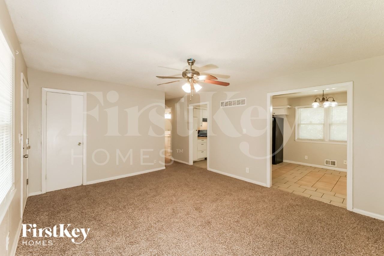 9807 Drury Ave - Photo 3 of 19