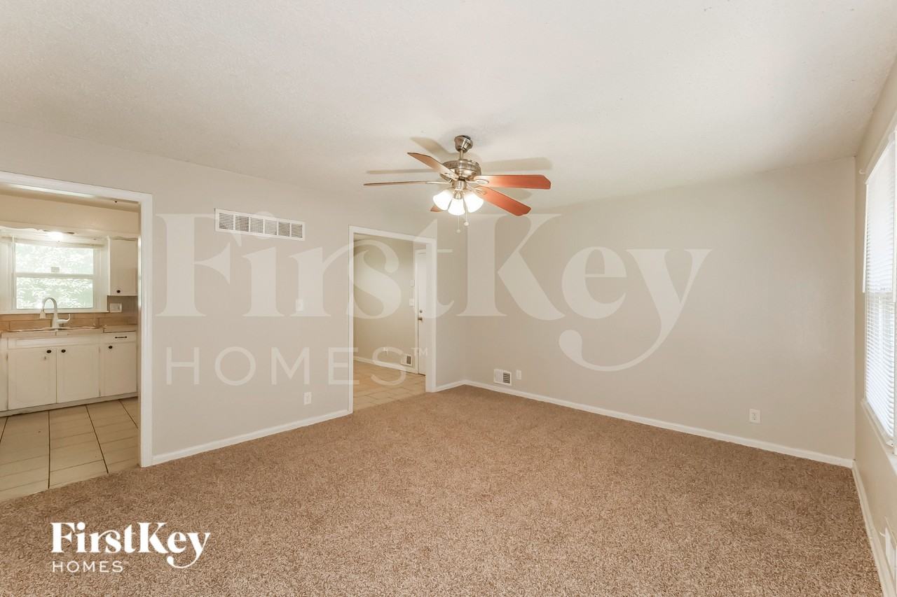 9807 Drury Ave - Photo 4 of 19