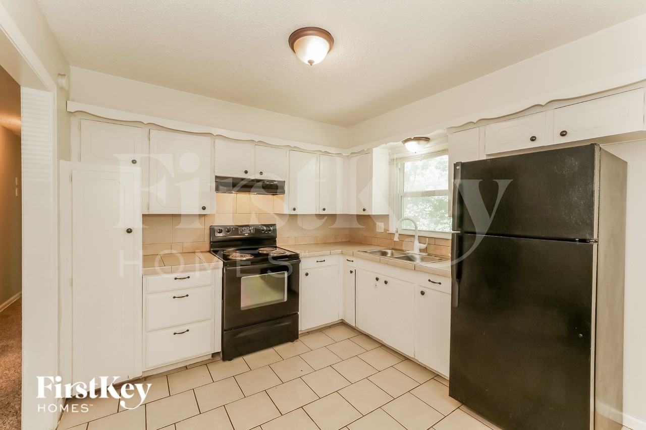 9807 Drury Ave - Photo 7 of 19