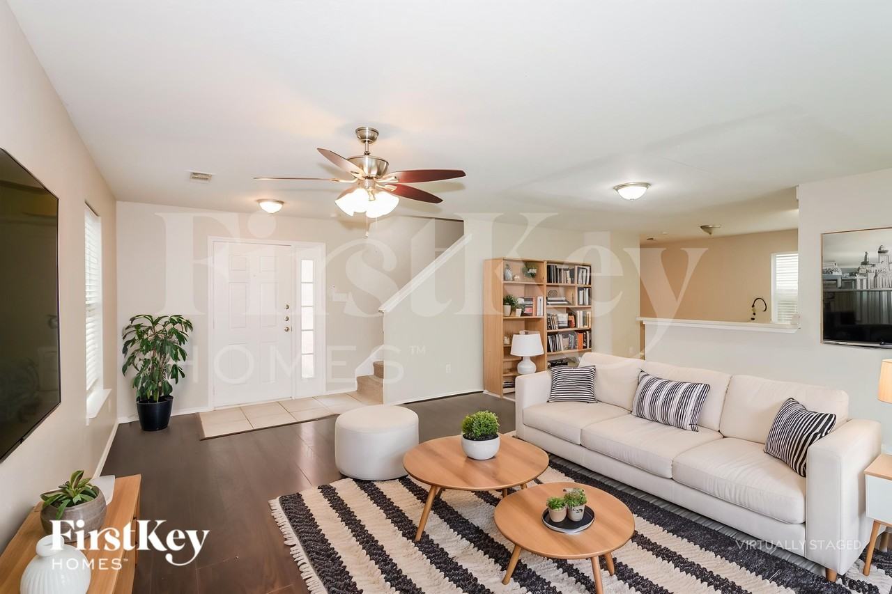 7311 Rising Brook Dr - Photo 4 of 20