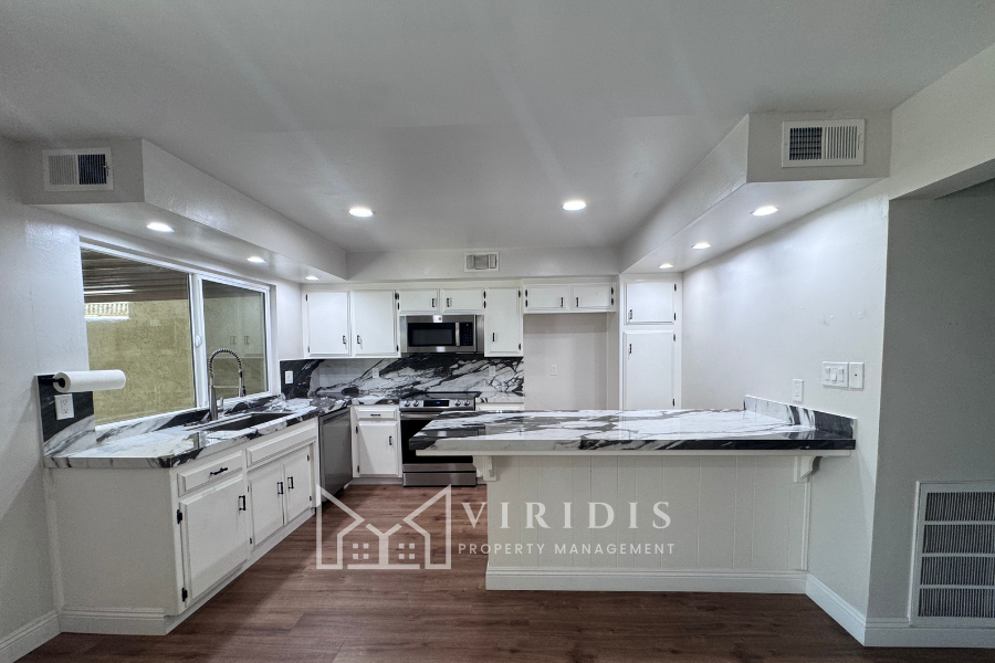 930 Olive Dr #26 - Photo 4 of 13