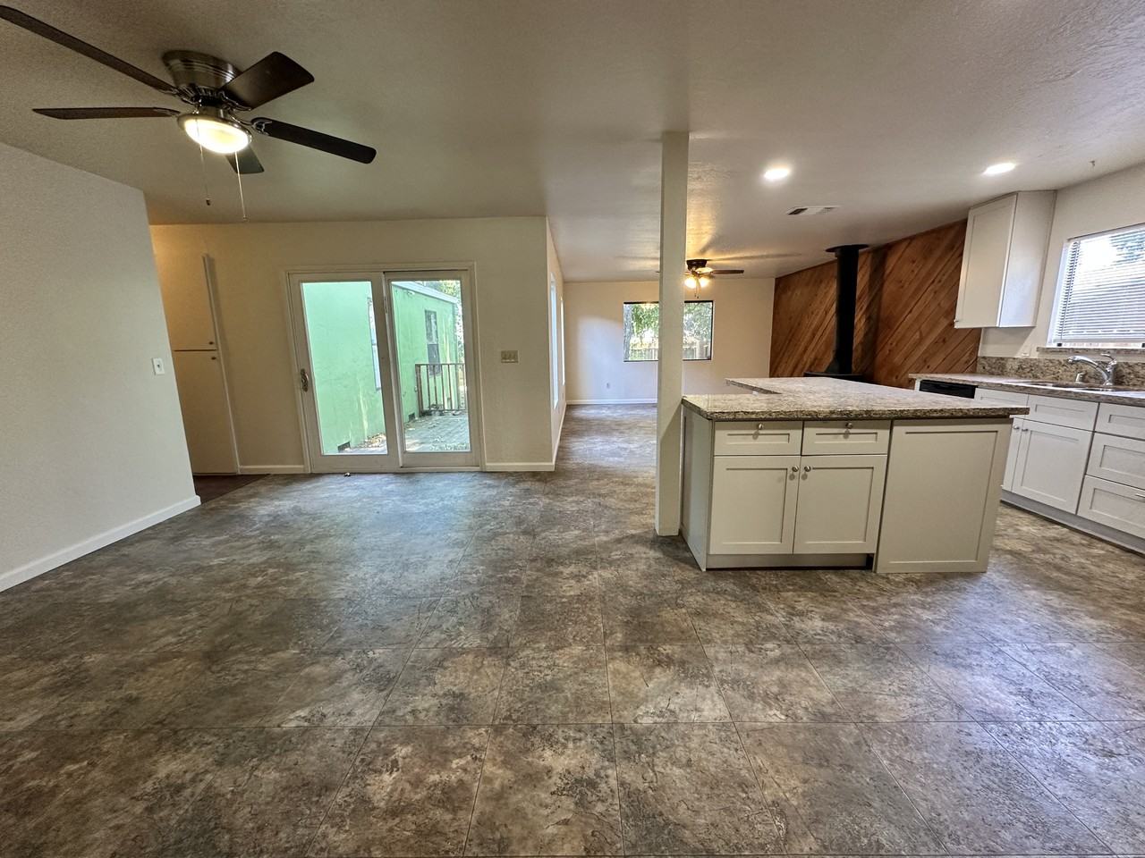 1125 Park Blvd #1 - Photo 3 of 12