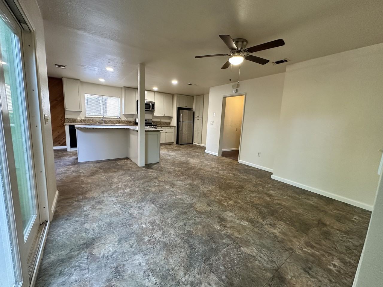 1125 Park Blvd #1 - Photo 4 of 12
