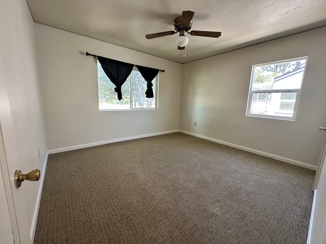 1125 Park Blvd #1 - Photo 6 of 12