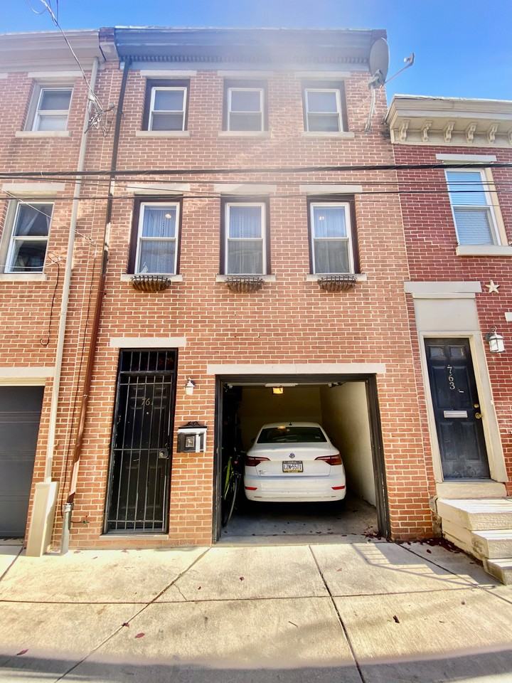 761 S Mole St #1 - Photo 3 of 40