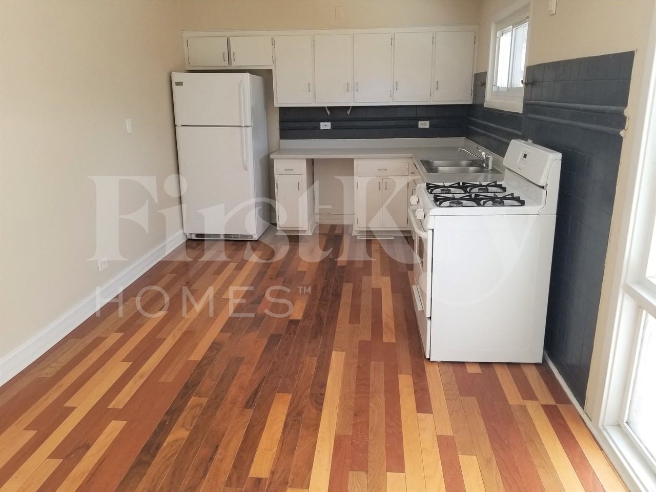 303 Prospect Ave - Photo 4 of 11