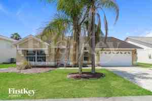 featured image of 2841 Picadilly Cir