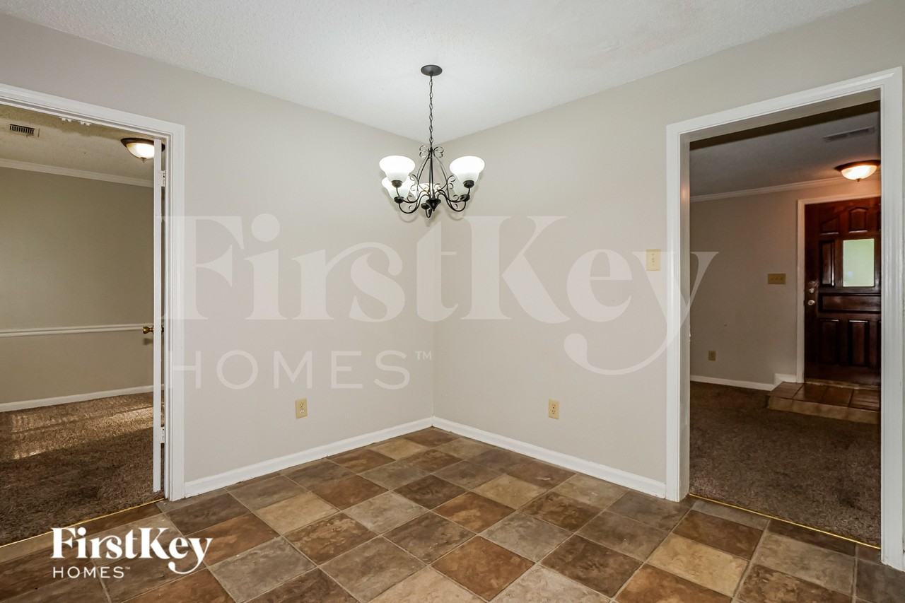 2428 Green Glen Dr - Photo 6 of 19