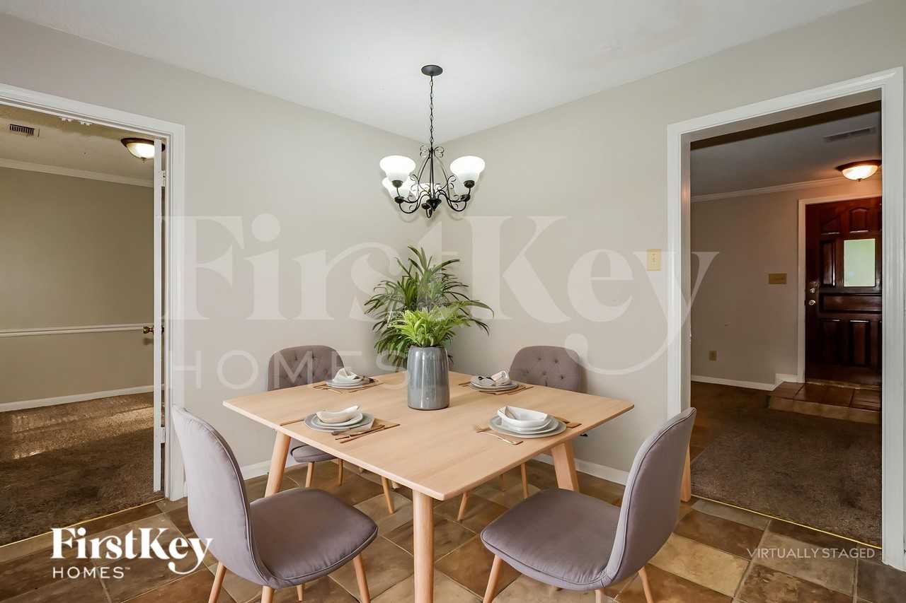 2428 Green Glen Dr - Photo 7 of 19