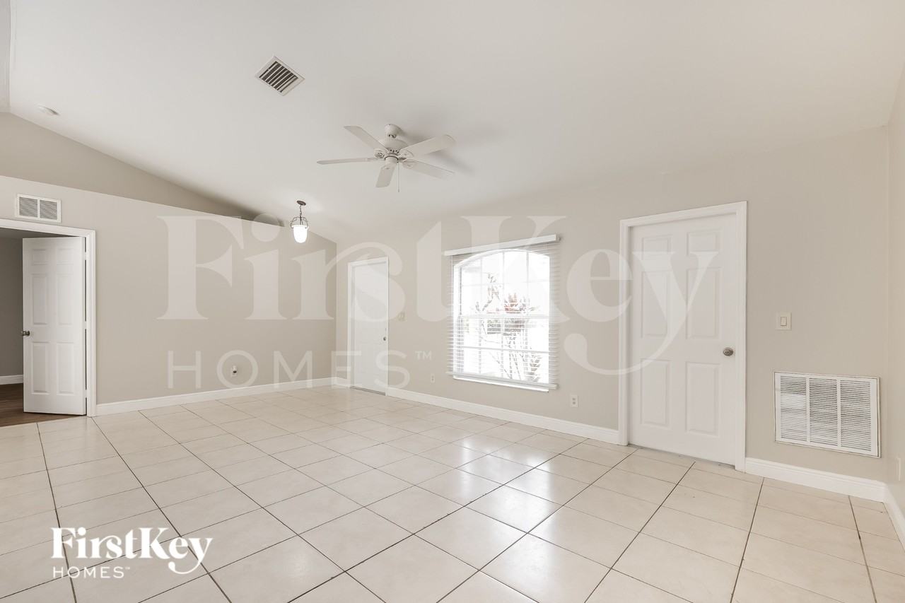 1703 Dale Ave - Photo 7 of 20