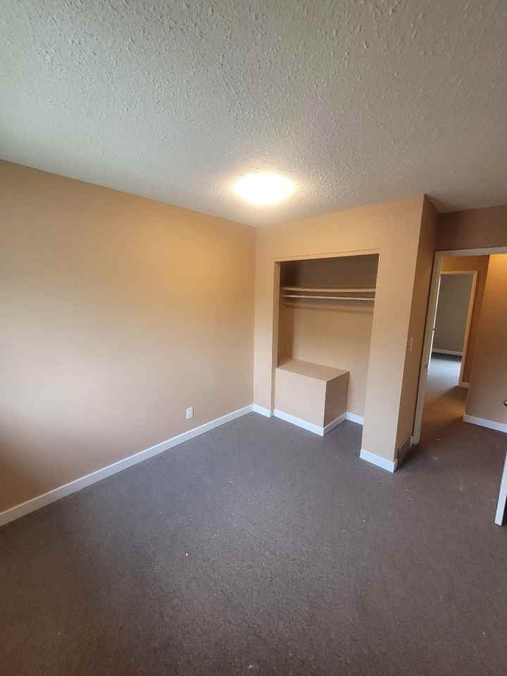 108 Kinver Ave #108 - Photo 4 of 11