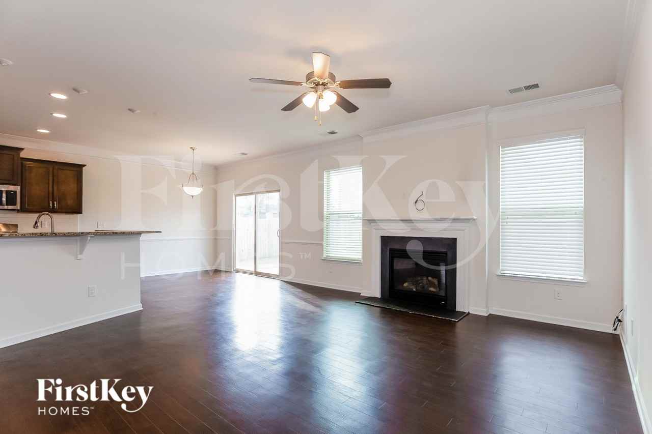 104 Rockhopper Ln - Photo 2 of 18