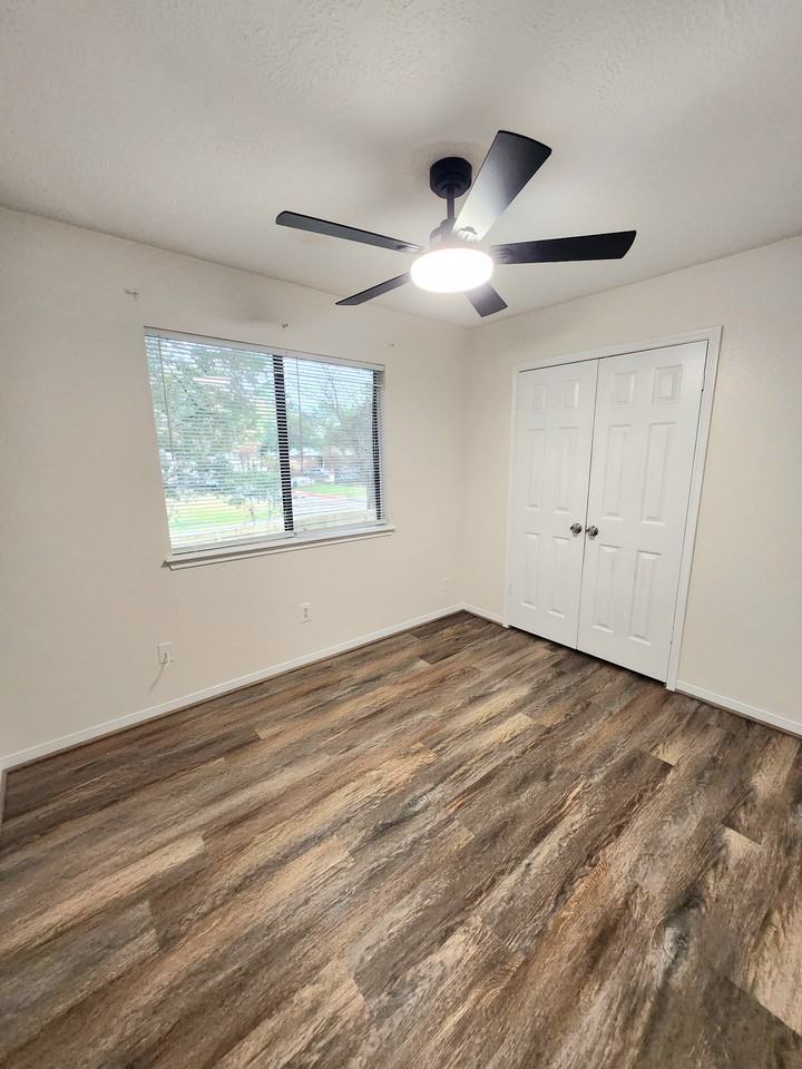 10045 Emerald Creek Dr #1 - Photo 2 of 28