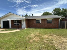 featured image of 2700 Yorkshire Ave #1