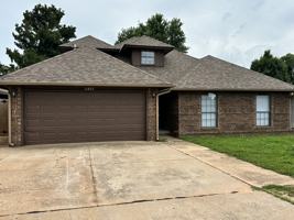 featured image of 11832 Sw 4th St #1