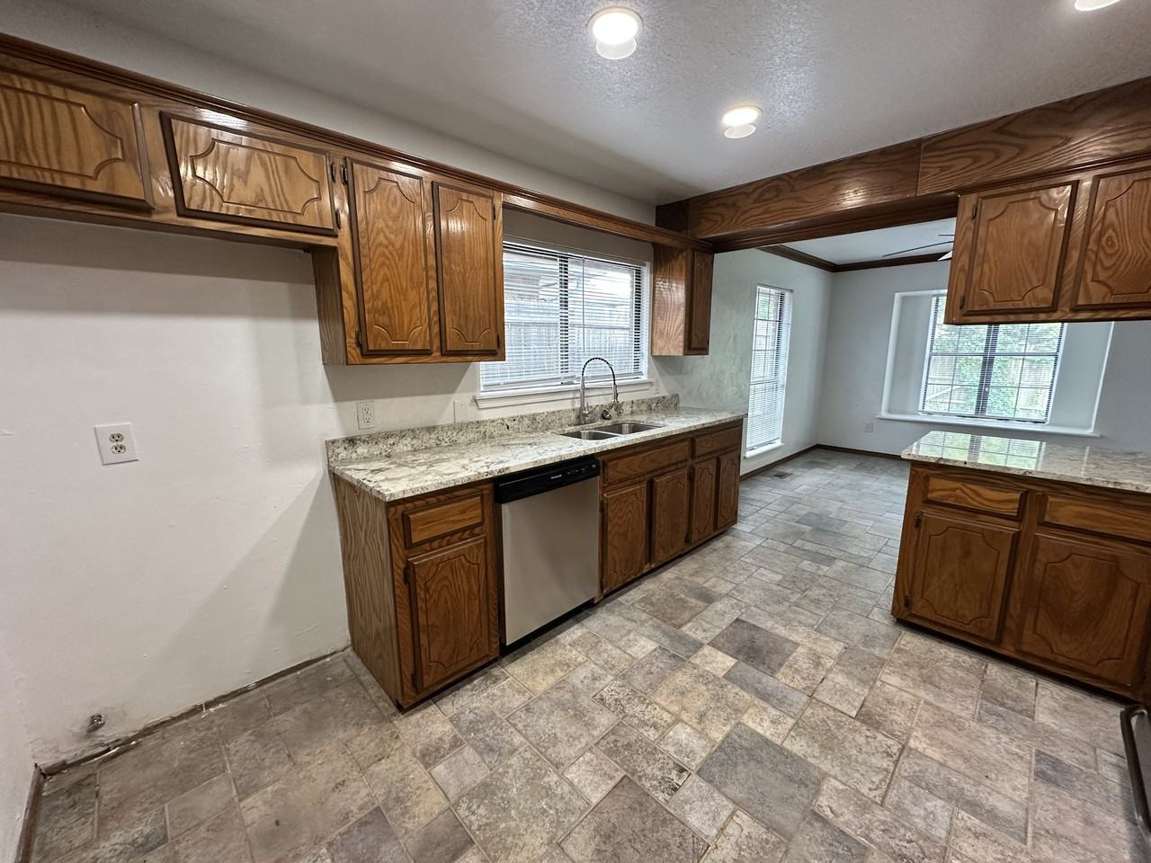 11832 Sw 4th St #1 - Photo 6 of 25