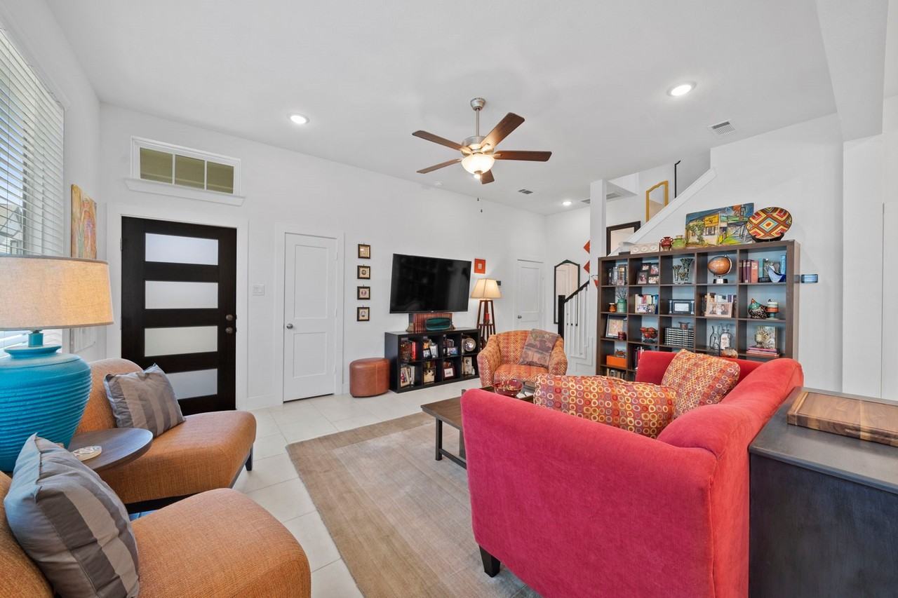7907 Starfish Arbor Dr - Photo 5 of 38