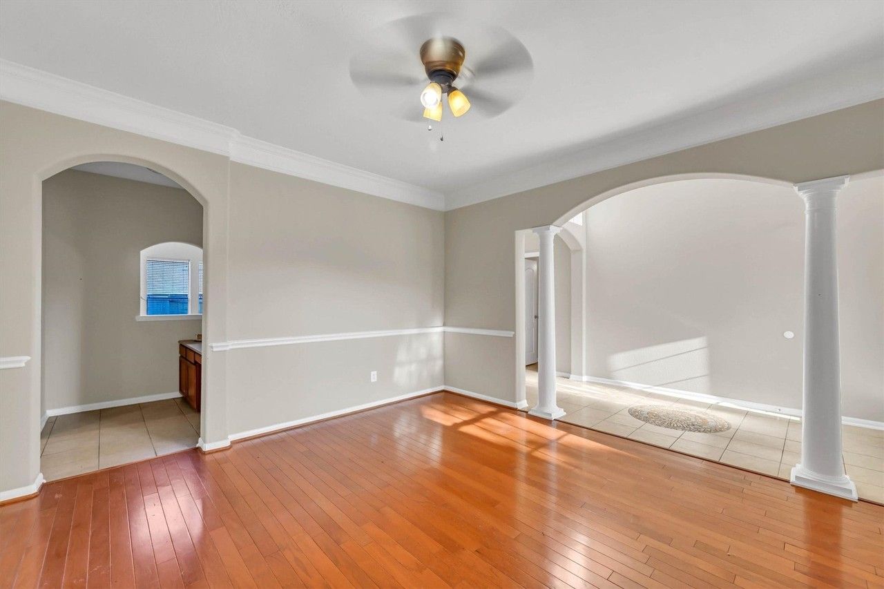 9314 Fanwick Ct - Photo 5 of 45