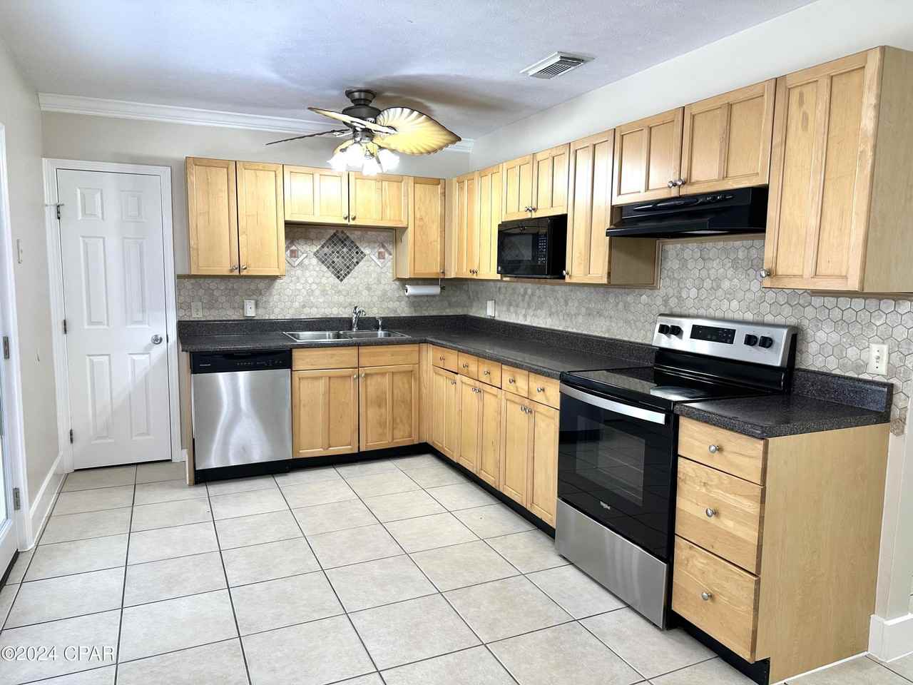 217 San Pablo St - Photo 6 of 14