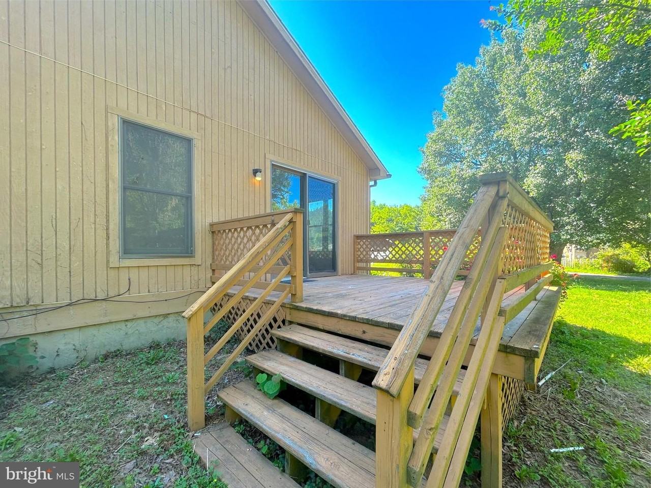 811 Court House Point Rd - Photo 3 of 17