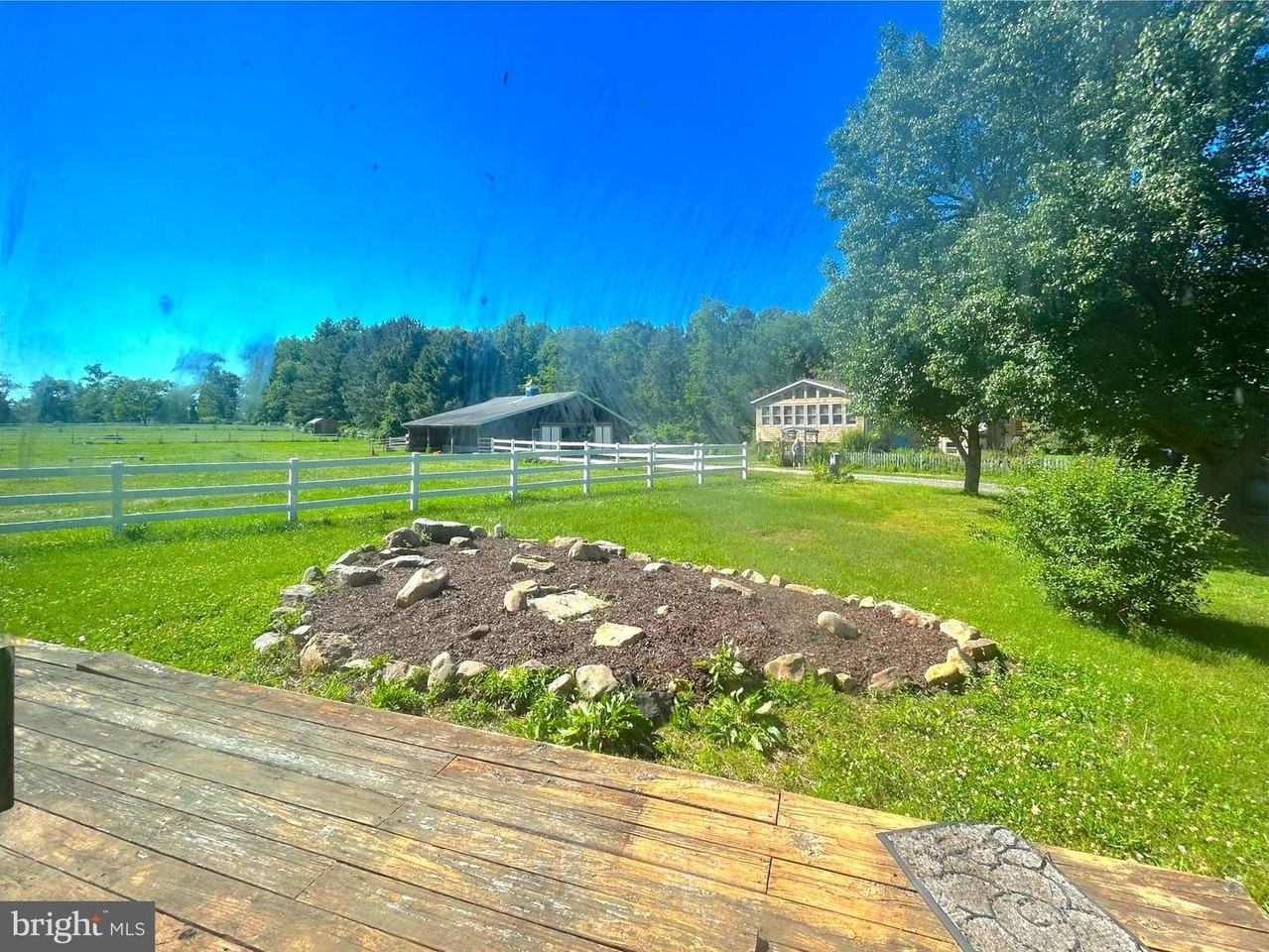 811 Court House Point Rd - Photo 4 of 17
