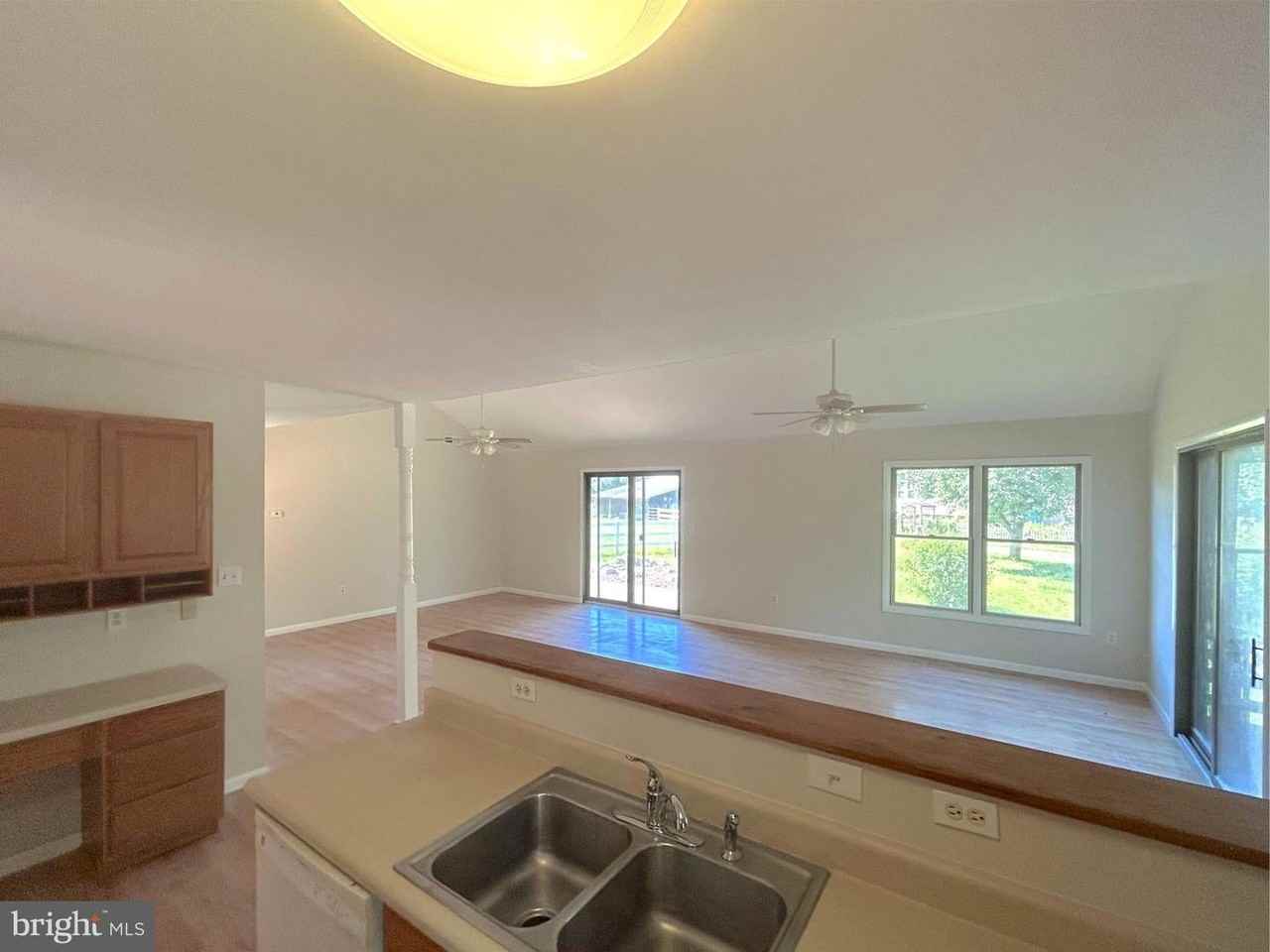 811 Court House Point Rd - Photo 7 of 17
