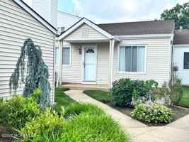 featured image of 5 Inwood Ter