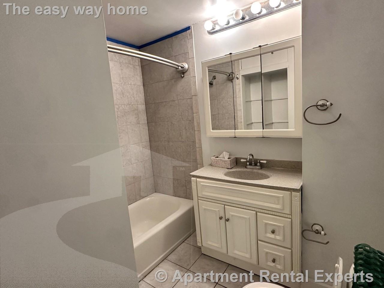 602 Putnam Ave - Photo 5 of 10