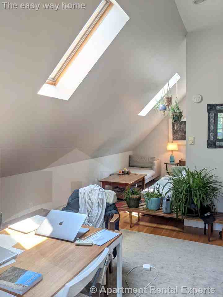 67 Hudson St #3 - Photo 6 of 22