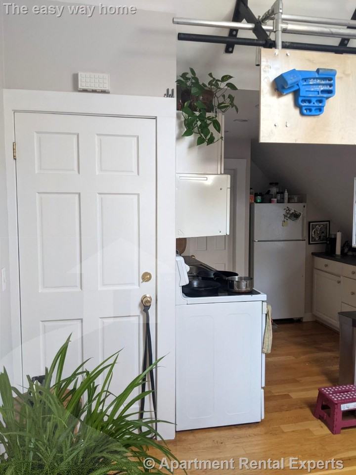 67 Hudson St #3 - Photo 7 of 22