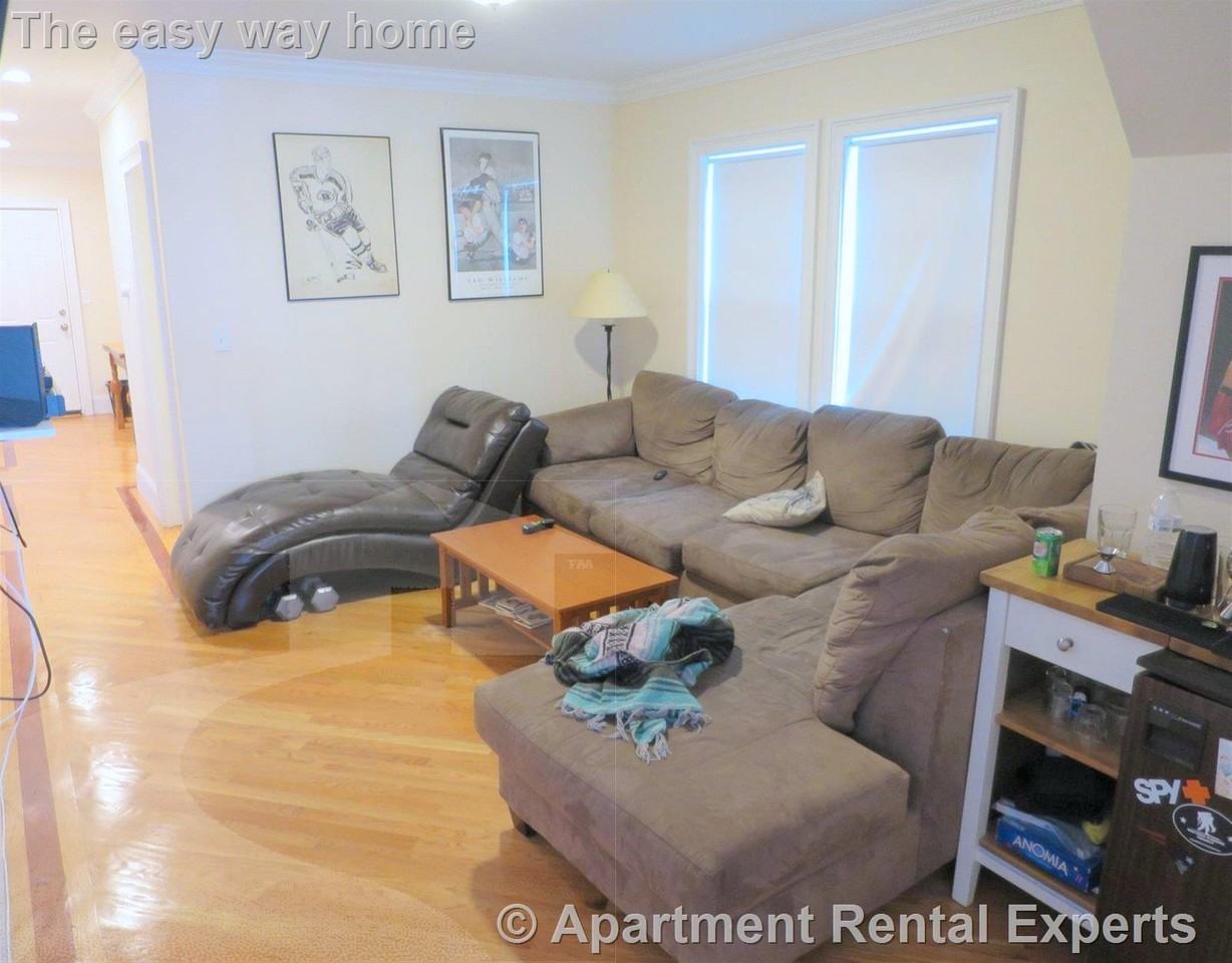2 Edgar Ct #1 - Photo 4 of 11
