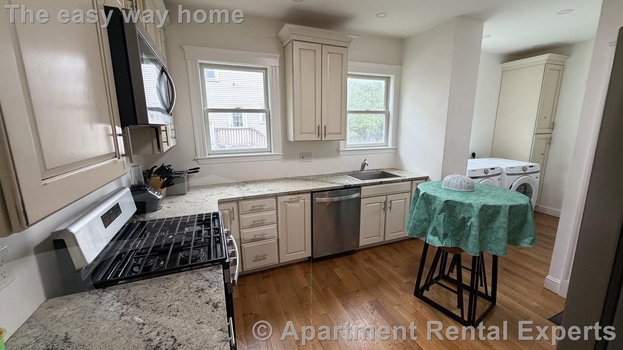 41 Jaques St #1 - Photo 2 of 12