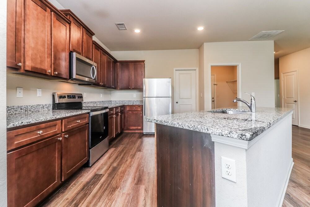 108 Innis Brook Cir - Photo 7 of 16
