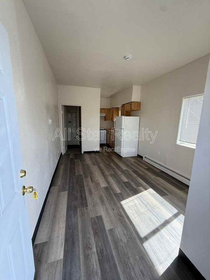 3901 Northwood Dr #8 - Photo 3 of 10