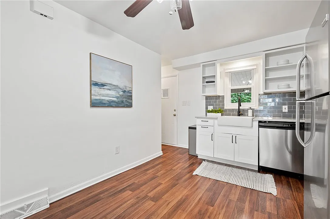 4607 Corday Way - Photo 7 of 22