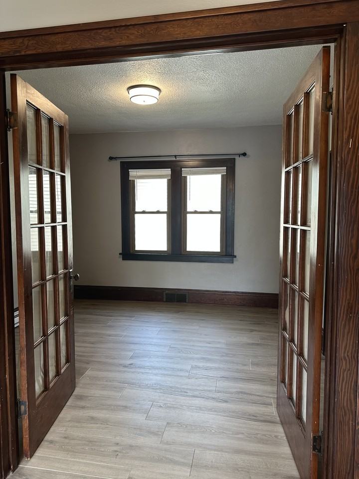 1502 Pine St #1 - Photo 5 of 15