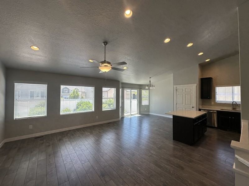 3321 Westnorth - Photo 4 of 32