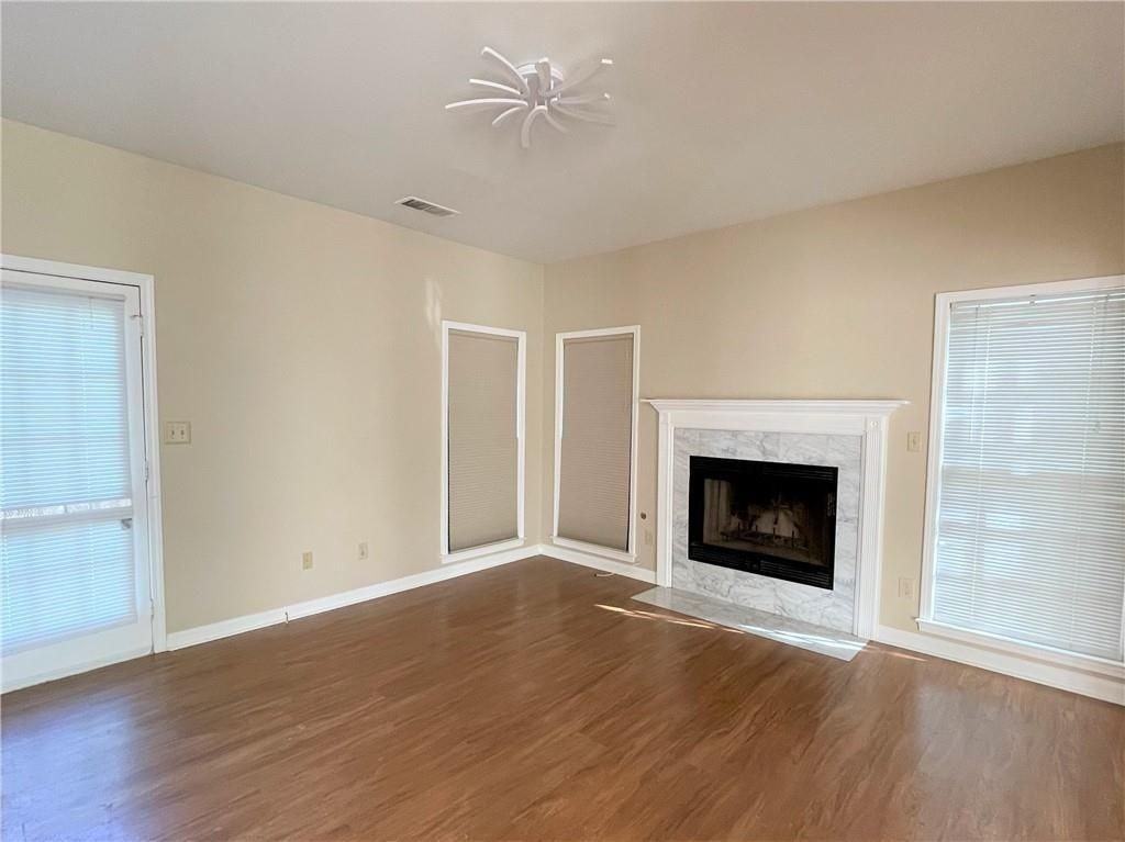 10730 Pinewalk Forest Cir - Photo 7 of 23