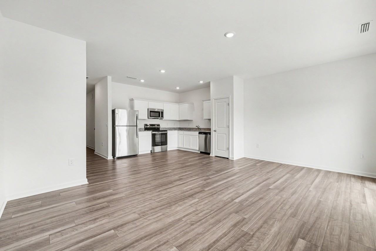 131 S Meyers Court - Photo 4 of 25