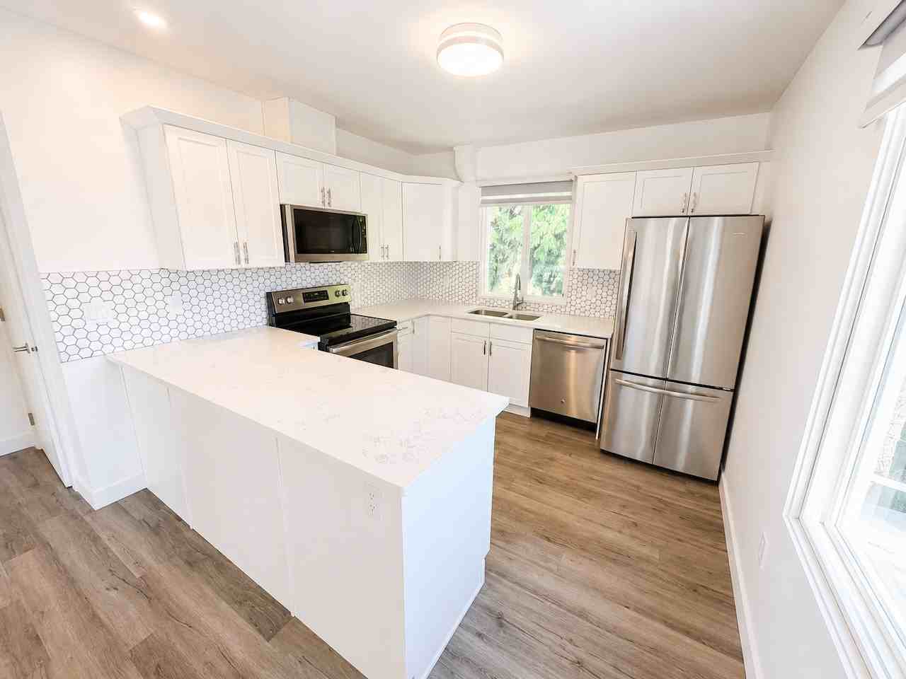 11348 111 Ave Nw - Photo 3 of 27
