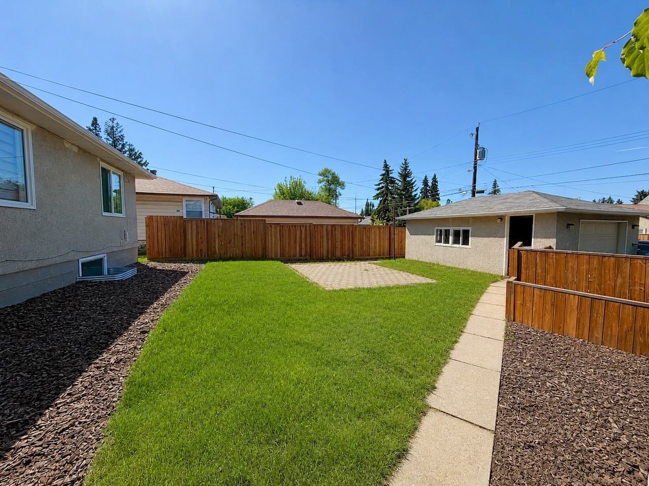 11348 111 Ave Nw - Photo 5 of 27