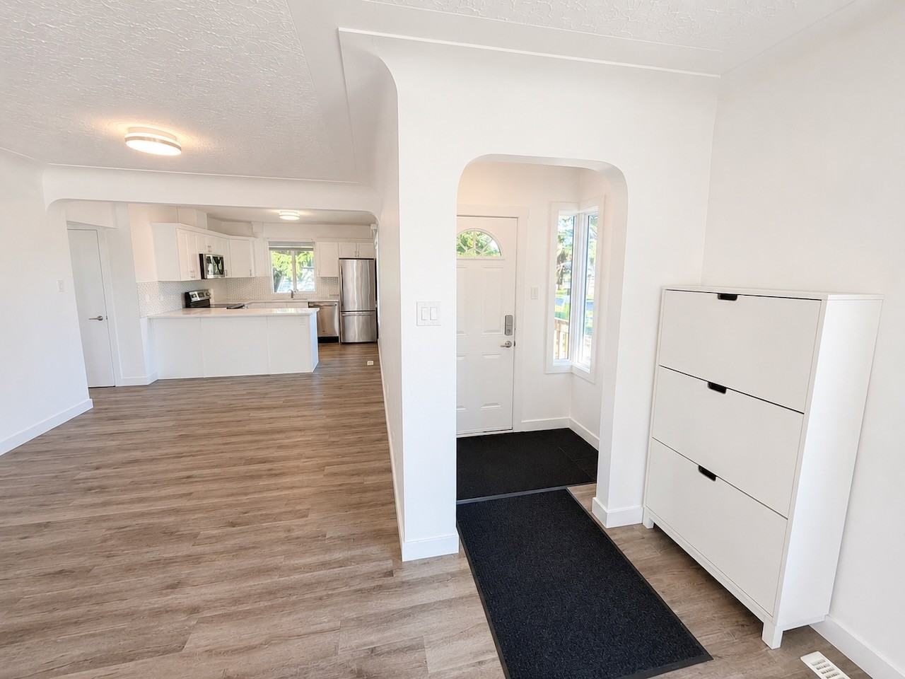 11348 111 Ave Nw - Photo 7 of 27
